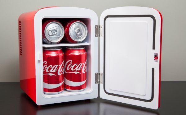 Koolatron Coca-Cola Personal 6-Can Mini Fridge