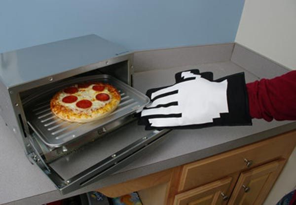 8-Bit Oven Mitt