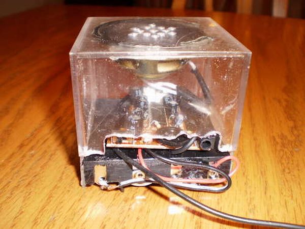 Cube Loud Speaker