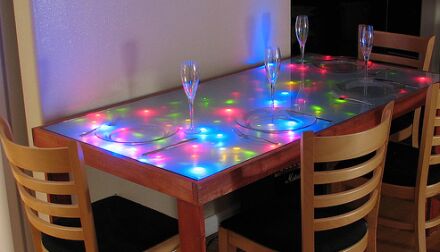 led dining table