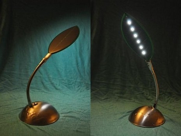 Lumileaf Solar Lamp