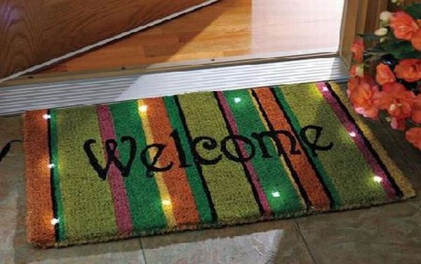 Motion-sensor doormat