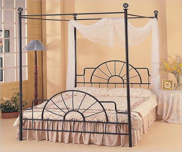 Newcastle Full Cast-Iron Metal Canopy Bed