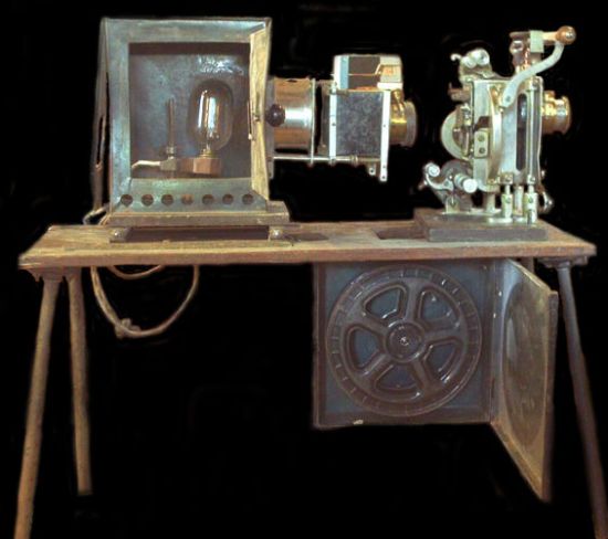 powers cameragraph 35mm handcrank movie projector