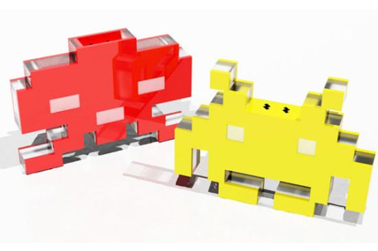 space invaders salt and pepper shakers 1