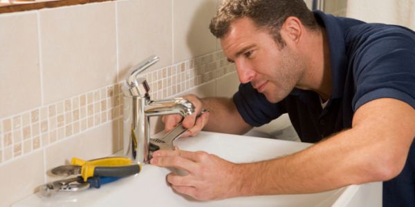 How to Fix a Leaking Tap Without Getting Professional Help