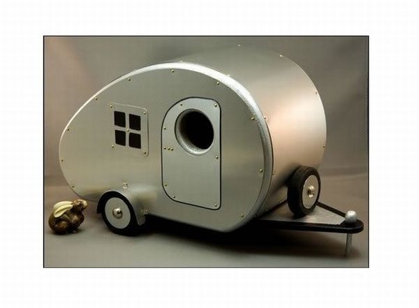 Vintage Camper Birdhouse