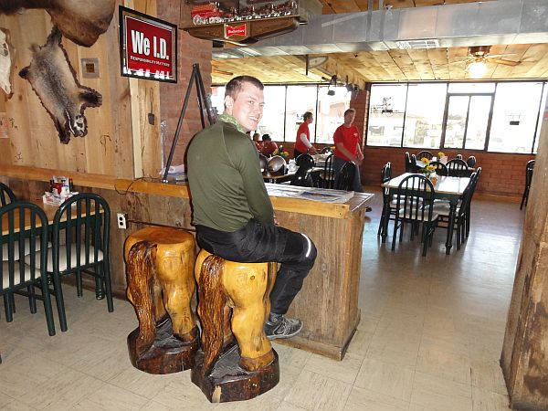 7 Unusually Entertaining Bar Stools And Decor Ideas For Your Home Bar Hometone Home Automation And Smart Home Guide