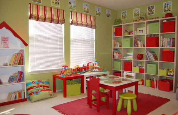 Modern nursery decoration_red color