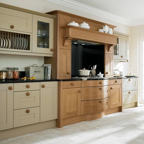 Oak and painted kitchen