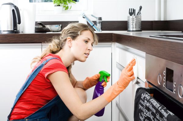 cleaning Kitchen furniture