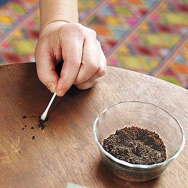 Using Coffee to Camouflage Scratches in Wood