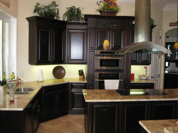 kitchen with black cabinets (3)