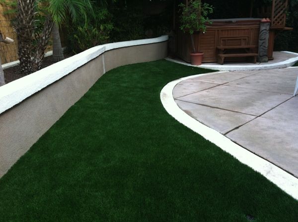 synthetic turf in your backyard 2