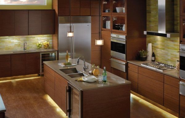 LED lights underneath kitchen cabinets (5)