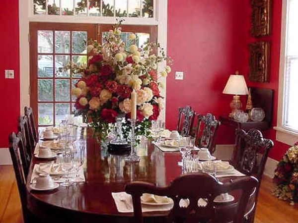 flowers in dining room