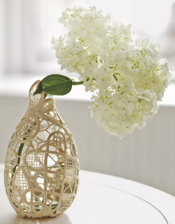 Doily vase