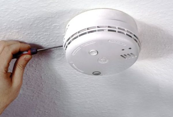 smoke alarms in house