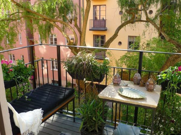 plants in balconies