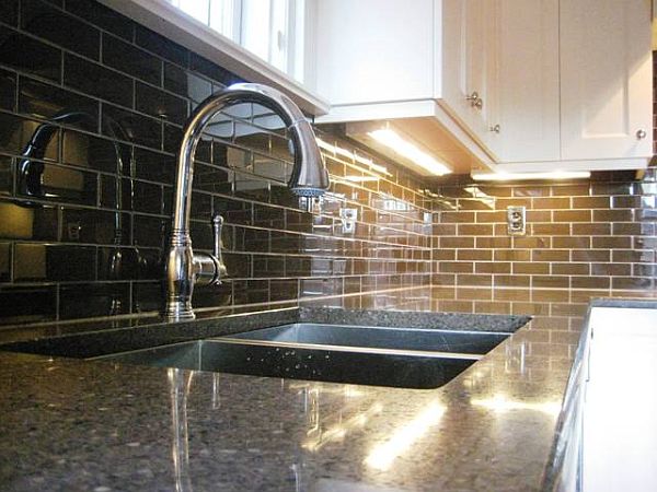 Glass tile kitchen backsplash  2