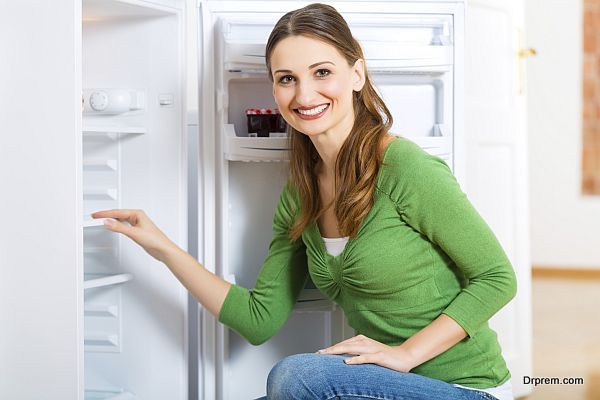 cleaning Refrigerator