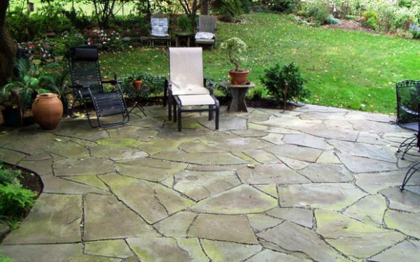 Flagstone patio (13) 1