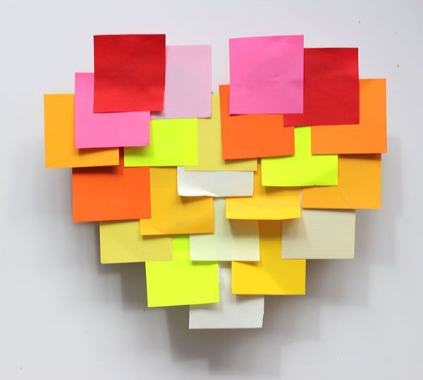 Post-it heart pinata