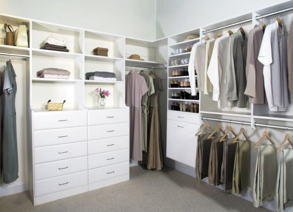 Walk-in Closet  (3)