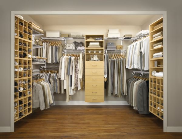 Walk-in Closet  (9)