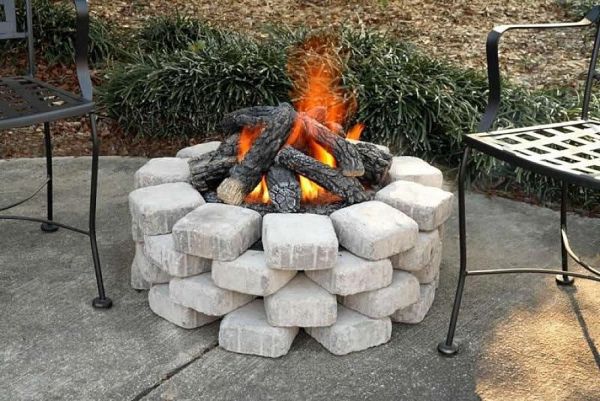 Acreative outdoor fire pit