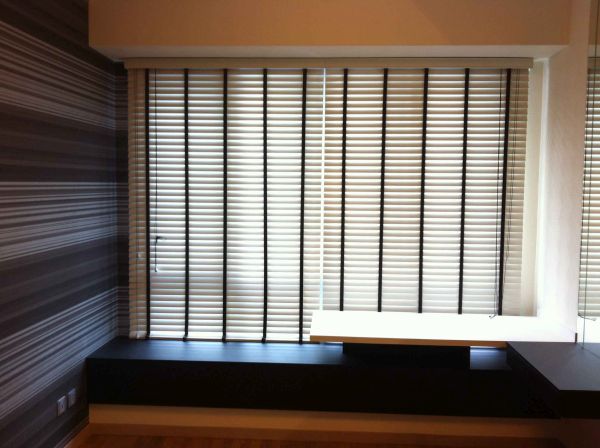 Venetian blinds