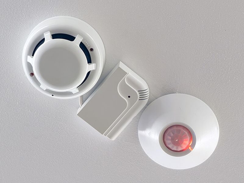 Smart fire sprinklers