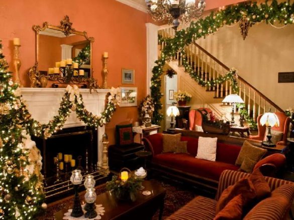 Innovative ways of arranging Christmas lights around your home