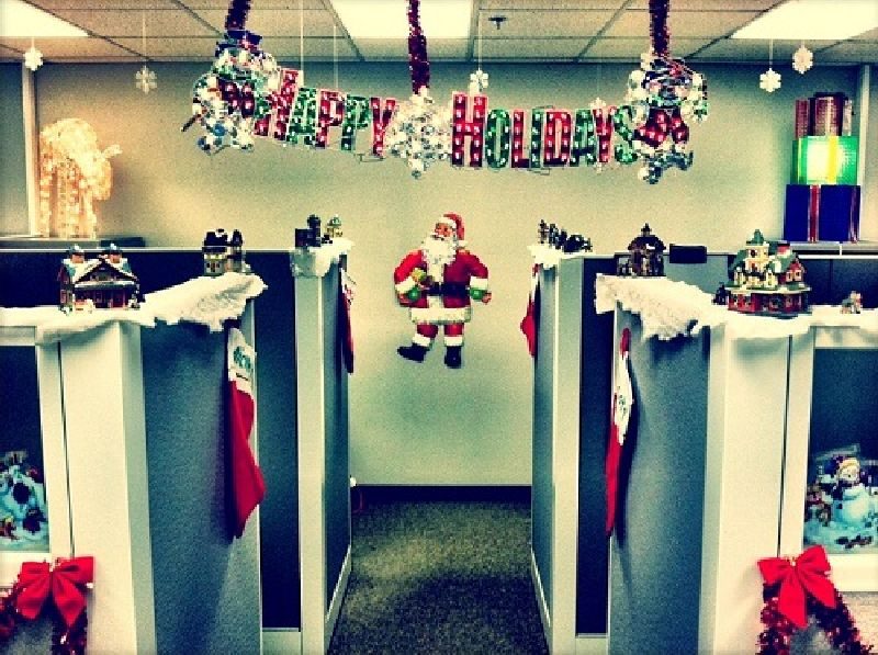 corporate-office-Christmas-decoration