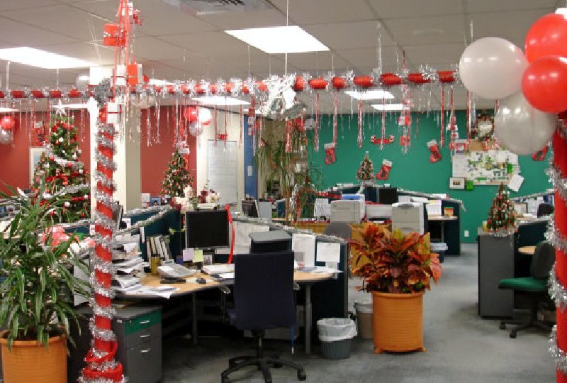 corporate-office-Christmas-decoration