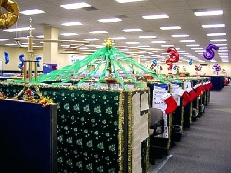 corporate-office-Christmas-decoration