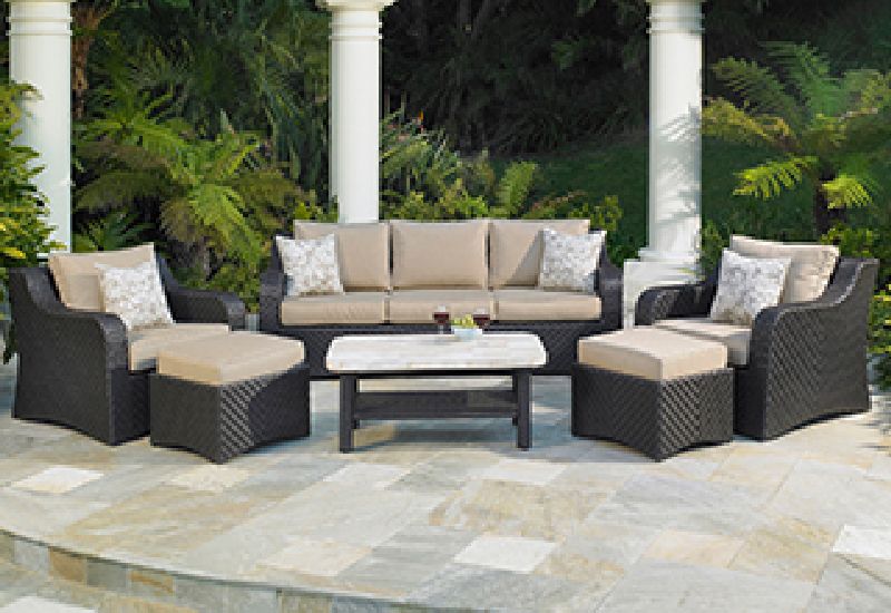 Beautify your patio furniture with the mix and match concept