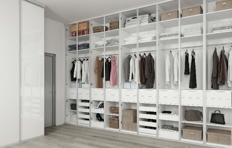 Walk-In-Wardrobe