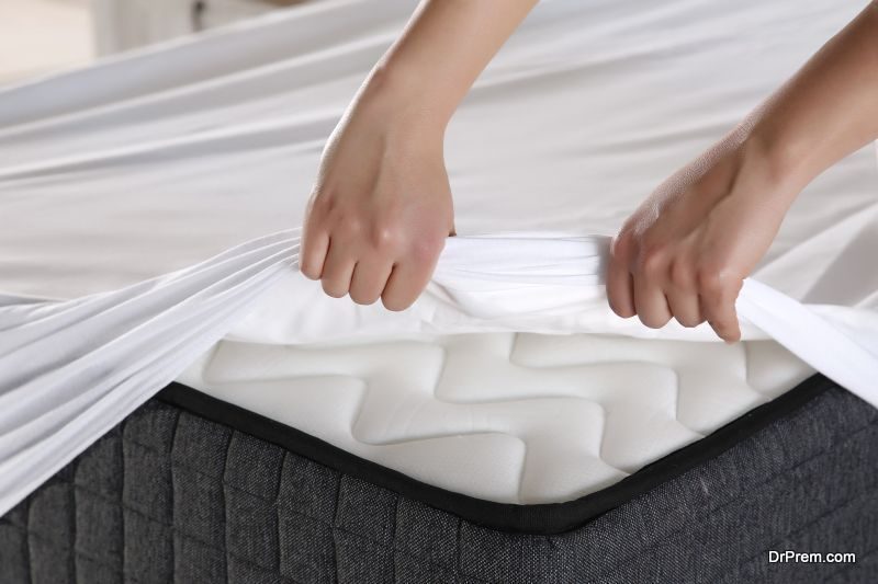 buying-a-mattress-as-a-stomach-sleeper