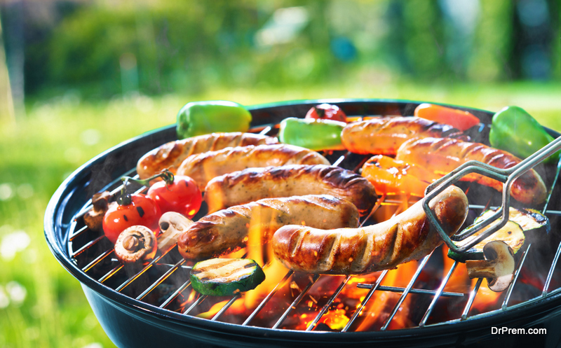 difference between grilling and barbequing