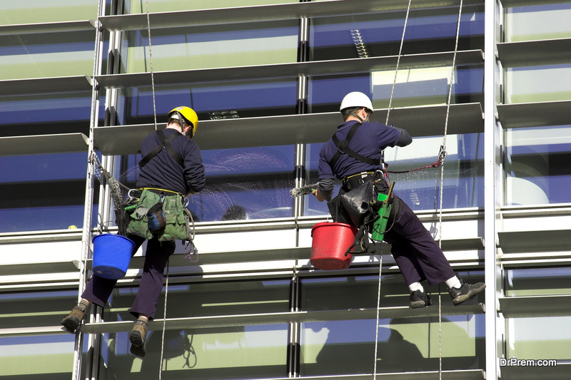 Cleaning the Exterior of Business Facilities