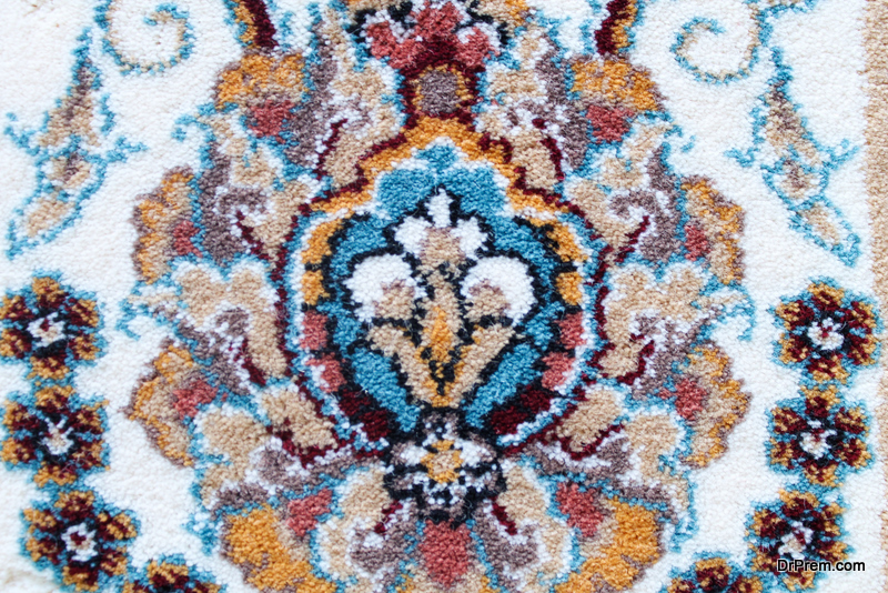 identify a Persian carpet