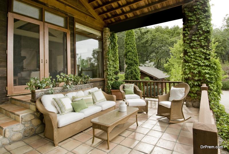 3 Ideas for Decorating a Small Patio or Balcony